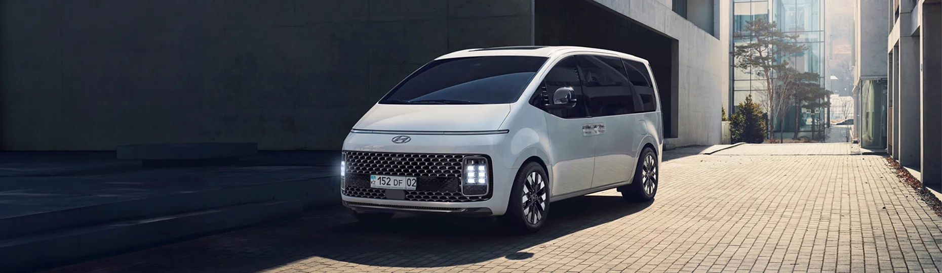 Купить новый Hyundai Staria 2022-2023 у официального дилера в Шымкенте