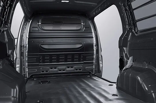Грузовое пространство в 3-местном закрытом фургоне